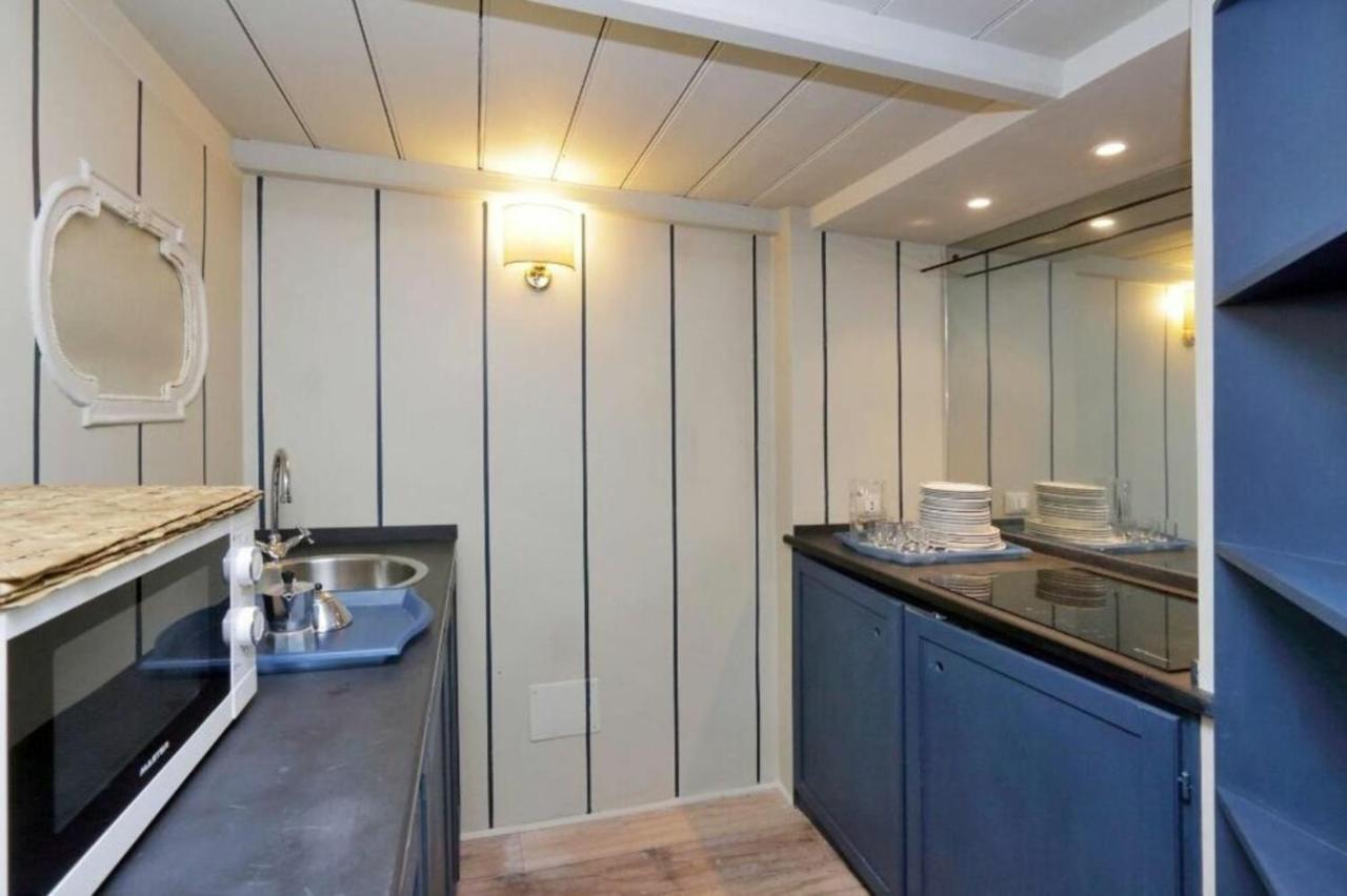 Studio Apt In Rome City Centre Via Gregoriana By Halldis Exterior foto